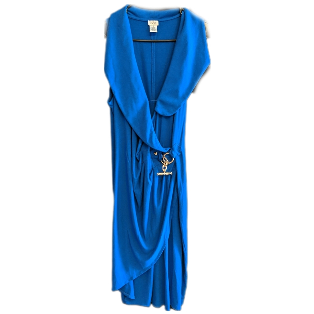 Cache elegant blue dress